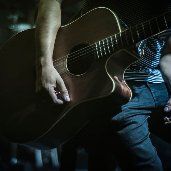 Guitar scales, arpeggios, chords and its applications