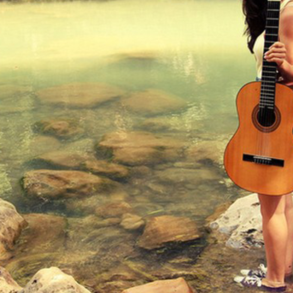 Play your favorite songs in guitar easily
